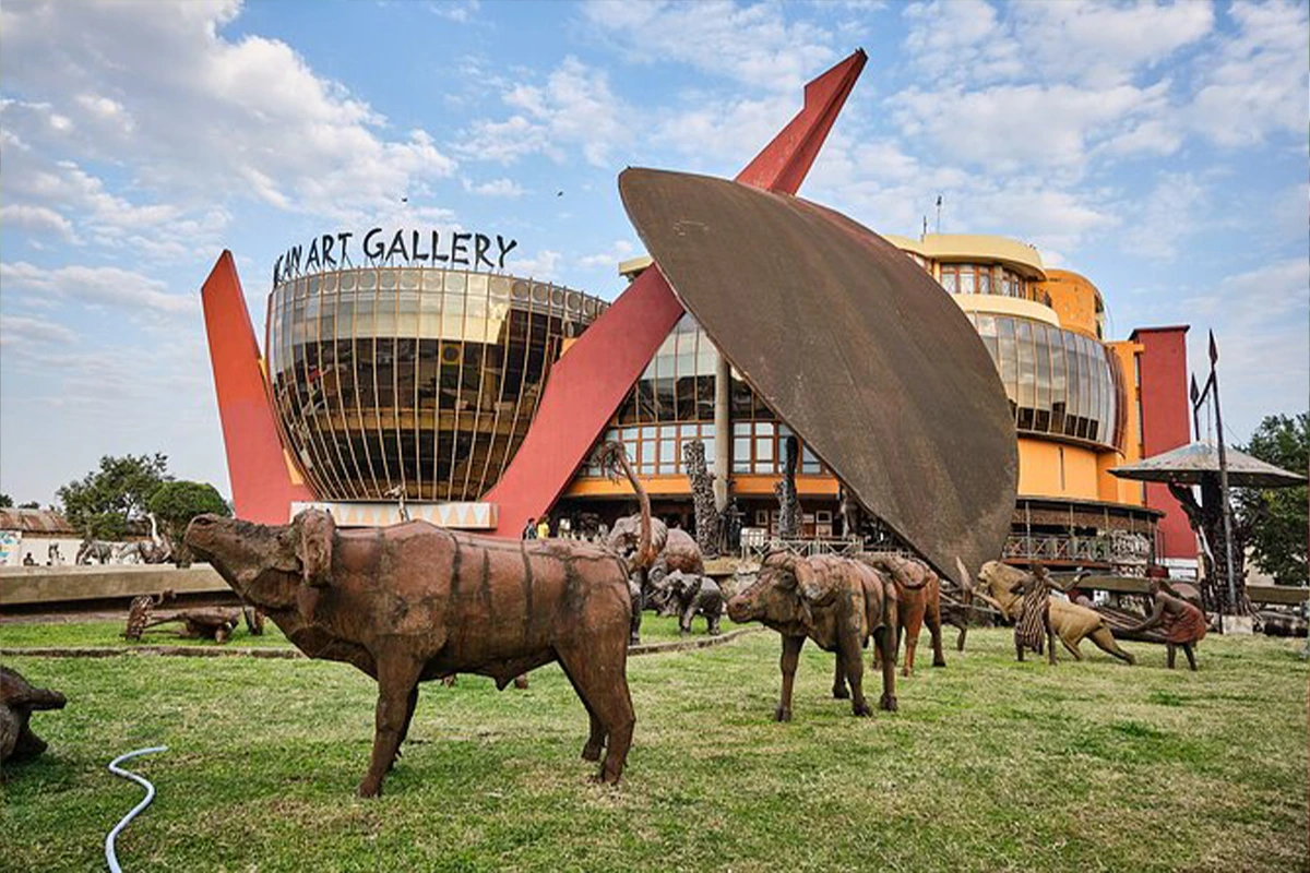 A guided cultural tour of Arusha